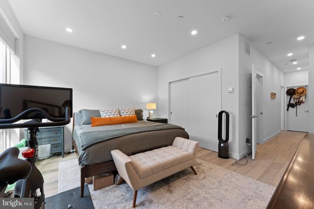 312 POPLAR ST, Philadelphia, PA 19123