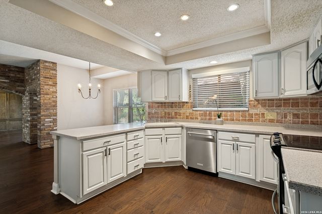 3715 CASTLE CREST ST, San Antonio, TX 78230