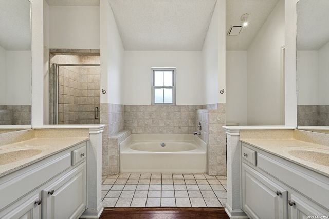 3715 CASTLE CREST ST, San Antonio, TX 78230