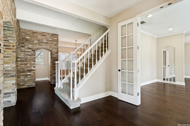 3715 CASTLE CREST ST, San Antonio, TX 78230