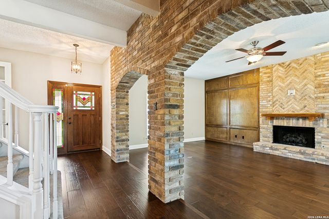 3715 CASTLE CREST ST, San Antonio, TX 78230
