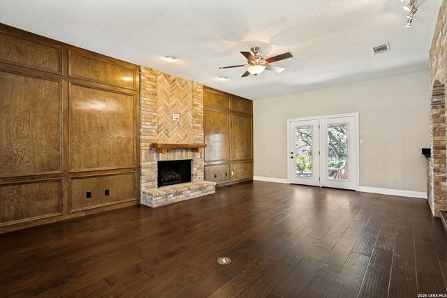 3715 CASTLE CREST ST, San Antonio, TX 78230