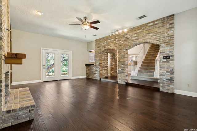 3715 CASTLE CREST ST, San Antonio, TX 78230