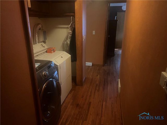 1120 Lewis, Rossford, OH 43460