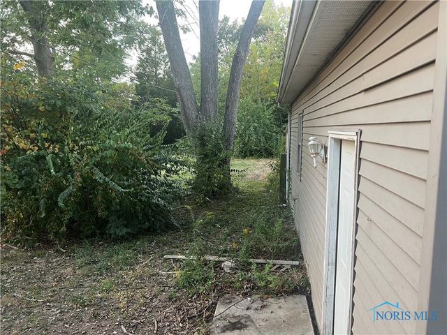 1120 Lewis, Rossford, OH 43460