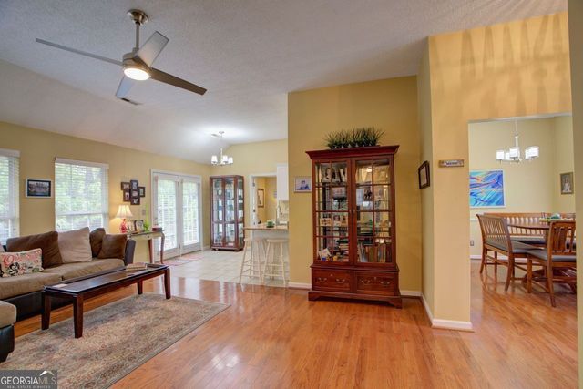 811 Shannon Circle NE, Rome, GA 30161