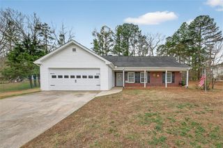 701 Muirfield Drive, Winder, GA 30680