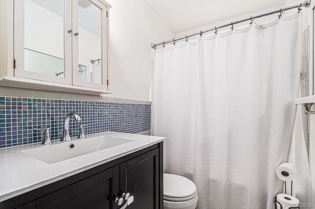 1815 E Lincoln Street, Birmingham, MI 48009