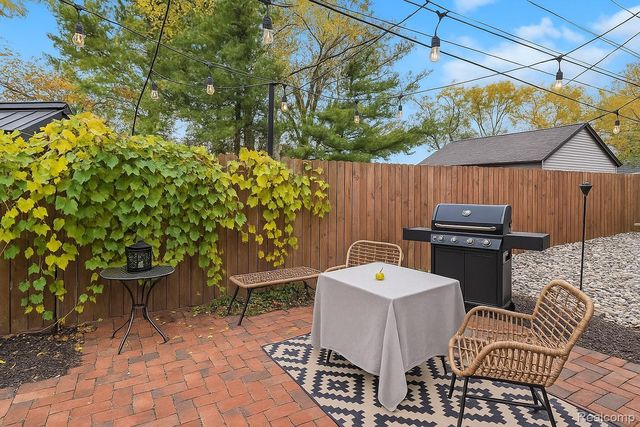 1815 E Lincoln Street, Birmingham, MI 48009