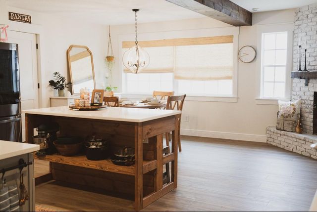 1424 SAWYERWOOD AVENUE, Orlando, FL 32809