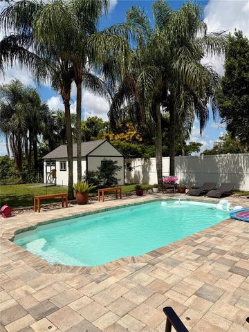 1424 SAWYERWOOD AVENUE, Orlando, FL 32809