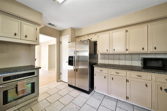 2707 Wildridge Drive, Houston, TX 77339