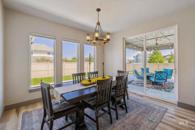 5832 S Hunter Trail Way, Meridian, ID 83642