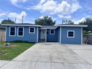 630 Sharon Dr, Corpus Christi, TX 78412