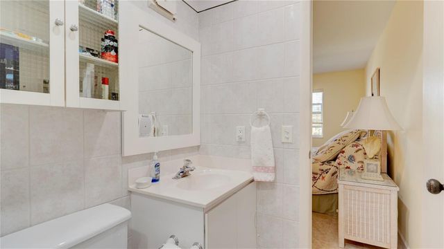 1501 S Ocean Boulevard 325, Lauderdale By The Sea, FL 33062