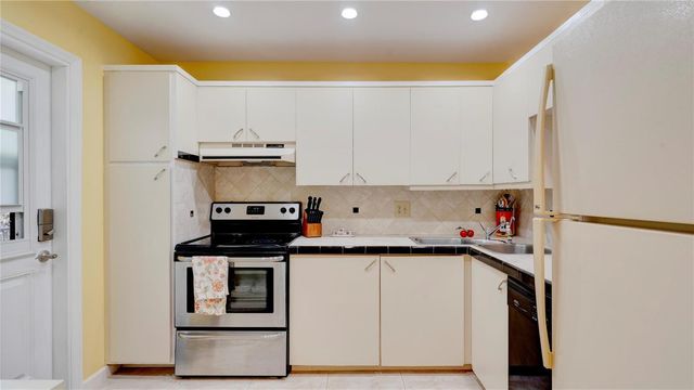1501 S Ocean Boulevard 325, Lauderdale By The Sea, FL 33062