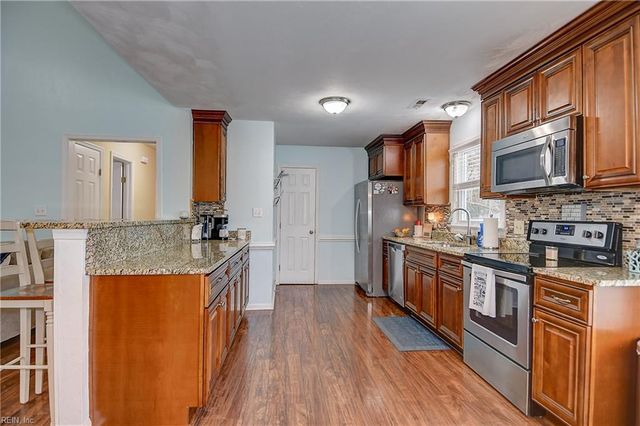 625 Marston DR, Chesapeake, VA 23322