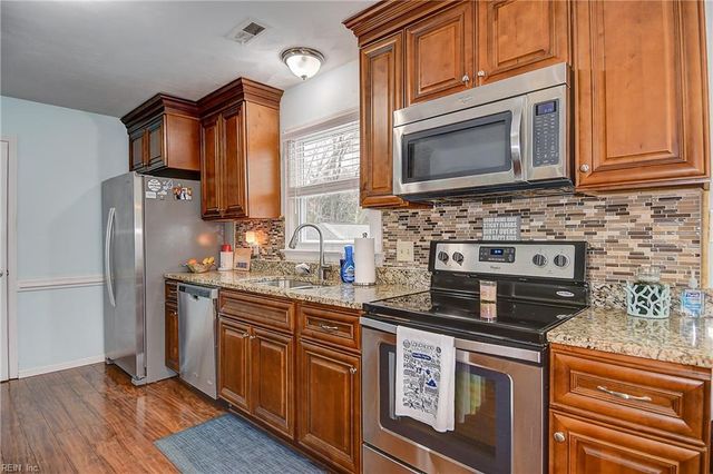 625 Marston DR, Chesapeake, VA 23322