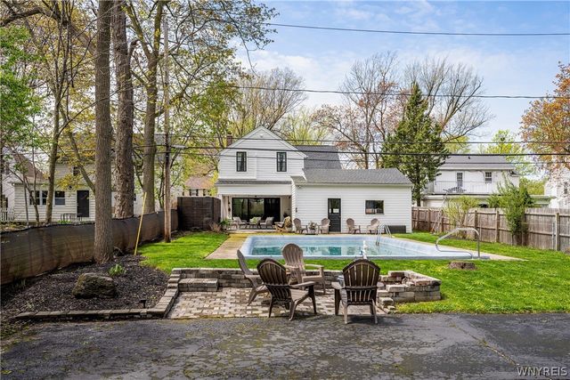 87 Sargent Drive, Amherst, NY 14226