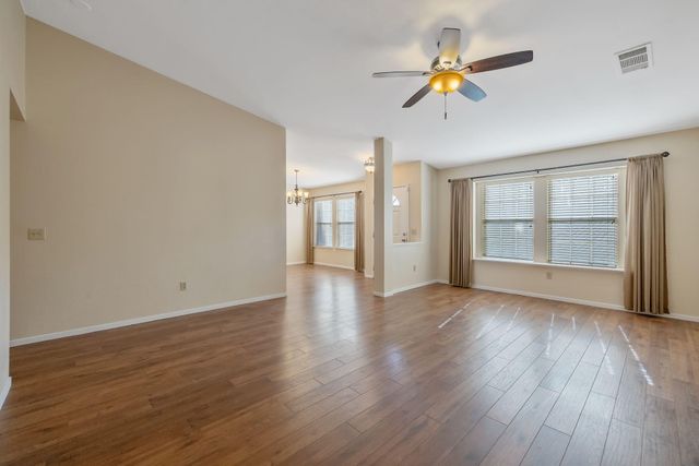 2434 W Buena Vista Avenue, Visalia, CA 93291