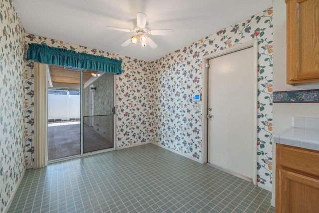 2434 W Buena Vista Avenue, Visalia, CA 93291