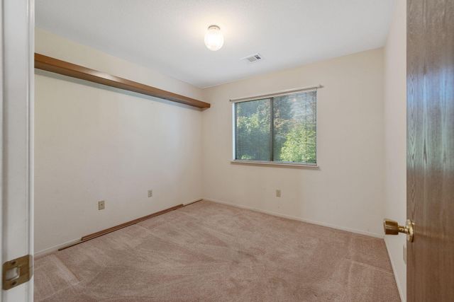 2434 W Buena Vista Avenue, Visalia, CA 93291