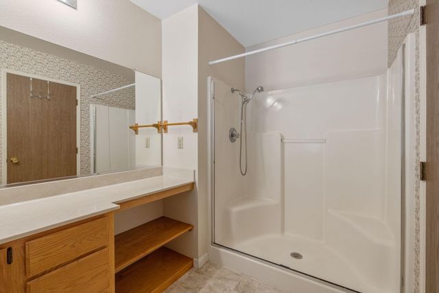 2434 W Buena Vista Avenue, Visalia, CA 93291