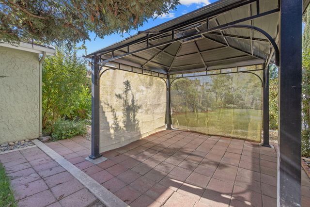 2434 W Buena Vista Avenue, Visalia, CA 93291