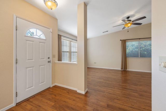 2434 W Buena Vista Avenue, Visalia, CA 93291