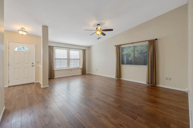 2434 W Buena Vista Avenue, Visalia, CA 93291