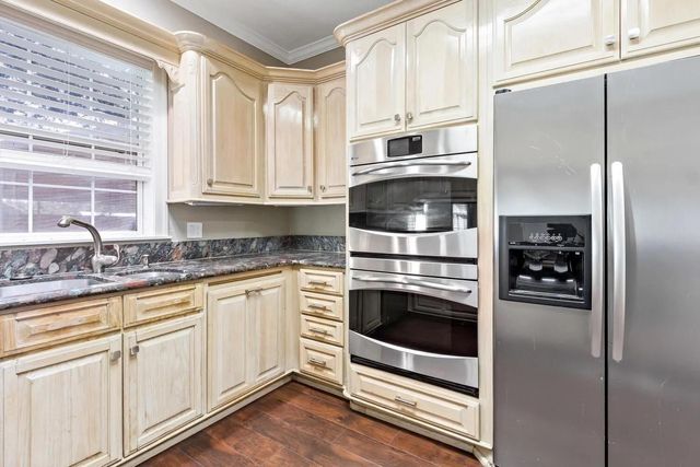1636 S 96 S Highway, Silsbee, TX 77656