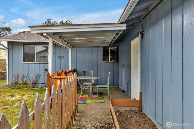 1675 S 57th Street, Tacoma, WA 98408