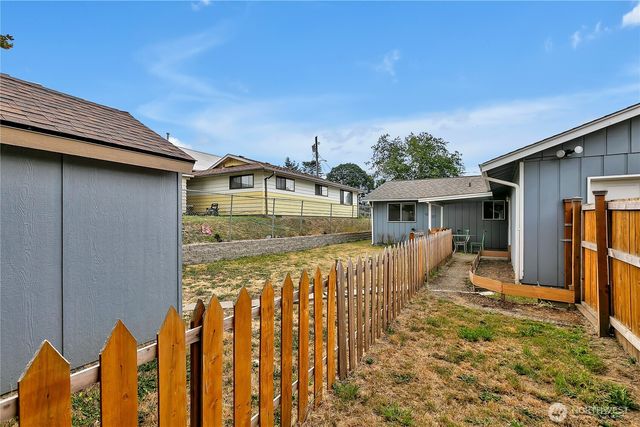 1675 S 57th Street, Tacoma, WA 98408