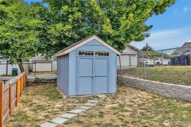 1675 S 57th Street, Tacoma, WA 98408