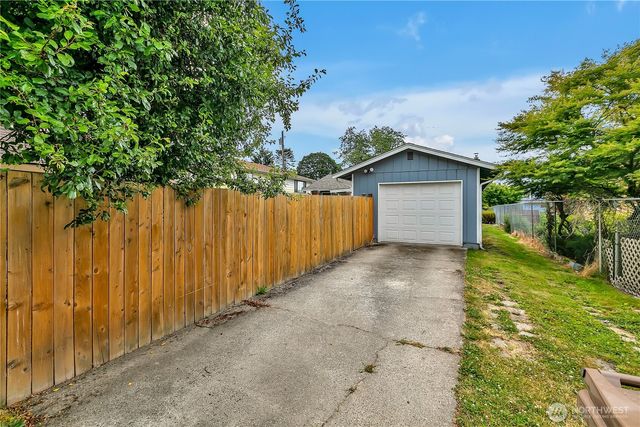1675 S 57th Street, Tacoma, WA 98408