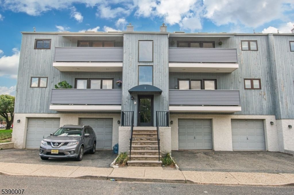 1 Domessina Ln F6, Caldwell Boro Twp., NJ 07006