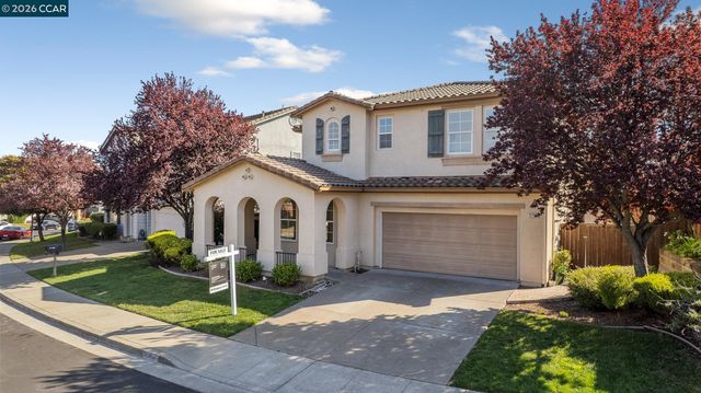5700 Oakmont Dr, Richmond, CA 94806