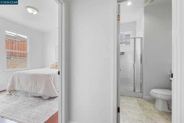 5700 Oakmont Dr, Richmond, CA 94806