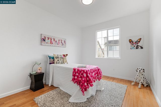 5700 Oakmont Dr, Richmond, CA 94806