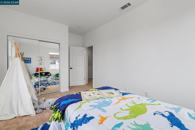 5700 Oakmont Dr, Richmond, CA 94806