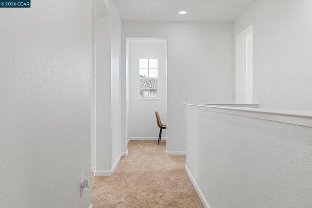 5700 Oakmont Dr, Richmond, CA 94806