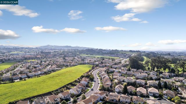 5700 Oakmont Dr, Richmond, CA 94806