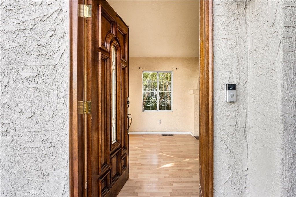 Image 3 of property listing at 9933 San Anselmo, South Gate, CA 90280