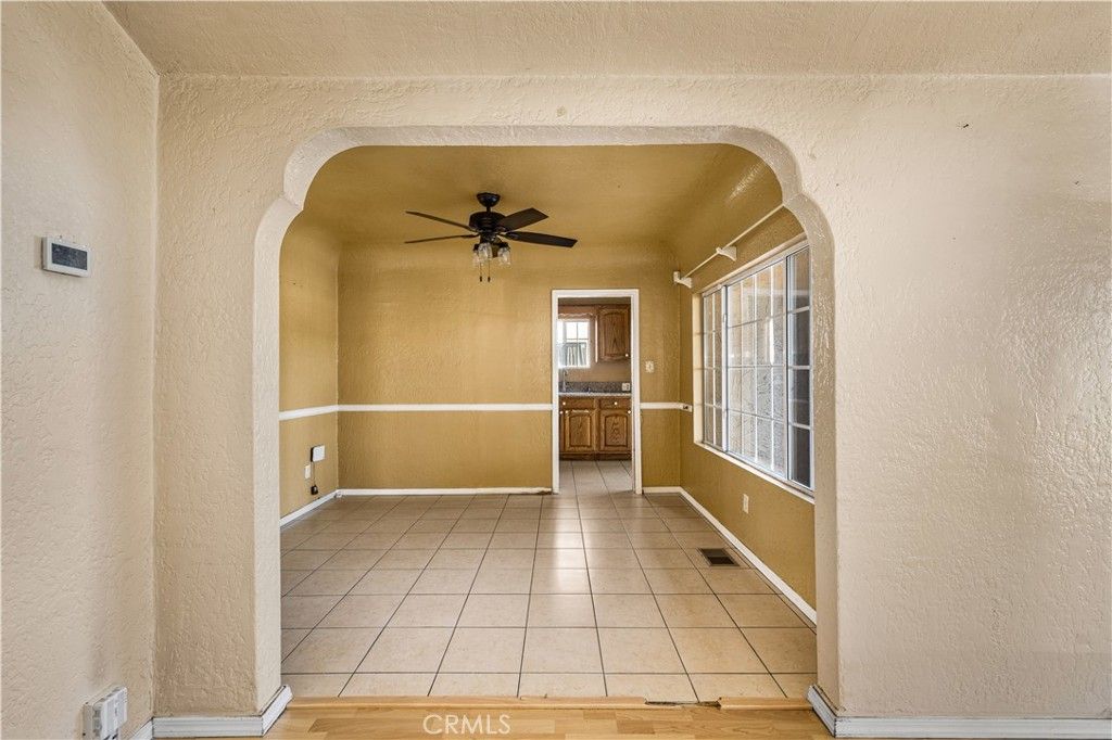 Image 6 of property listing at 9933 San Anselmo, South Gate, CA 90280