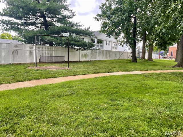4342 Forest De Ville Drive H, St Louis, MO 63129