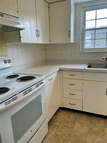 4342 Forest De Ville Drive H, St Louis, MO 63129