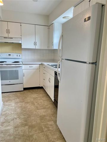 4342 Forest De Ville Drive H, St Louis, MO 63129