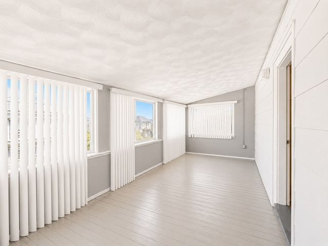26 Amaranth Ave 26, Medford, MA 02155
