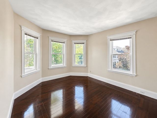 26 Amaranth Ave 26, Medford, MA 02155