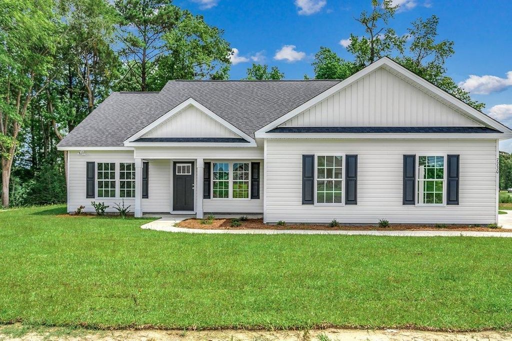 3573 Valley Forge Rd., Aynor, SC 29511